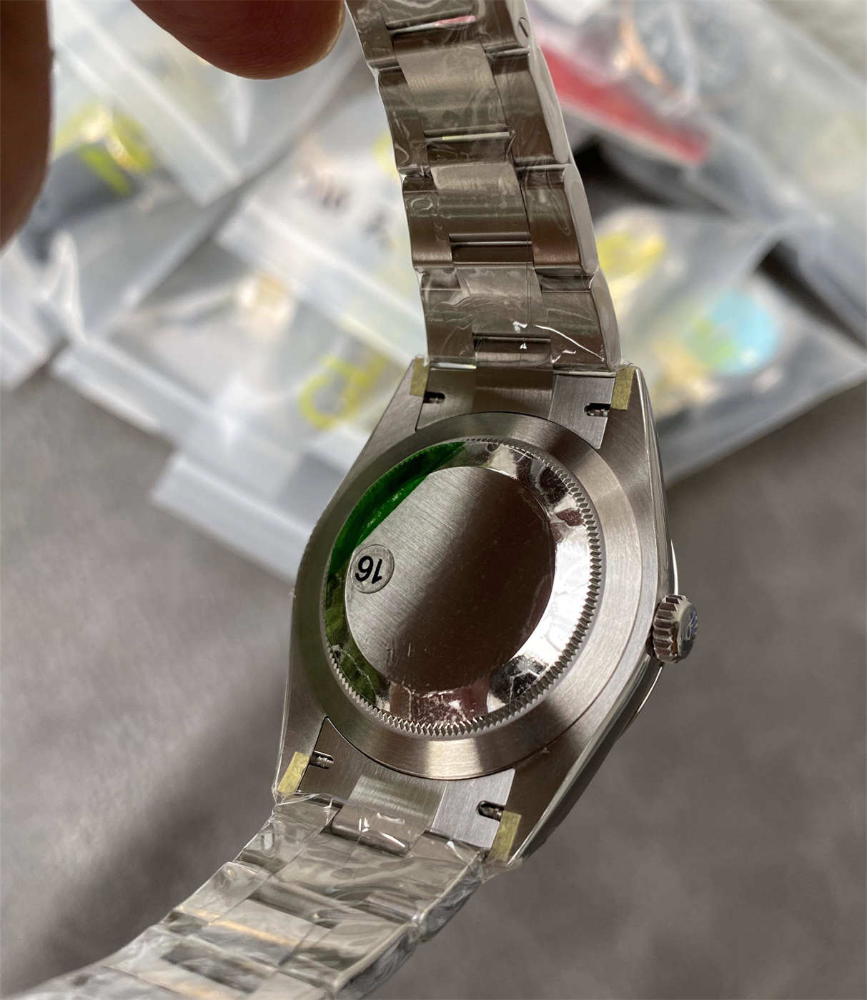 Rolex Oyster Perpetual 41 Yellow Dial Replica – VS Factory M124300-0004 with Dandong 3235 Movement