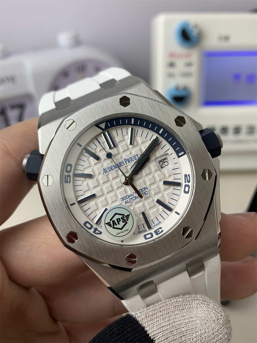 APS Royal Oak Offshore Diver 42mm – White Dial Stainless Steel Replica