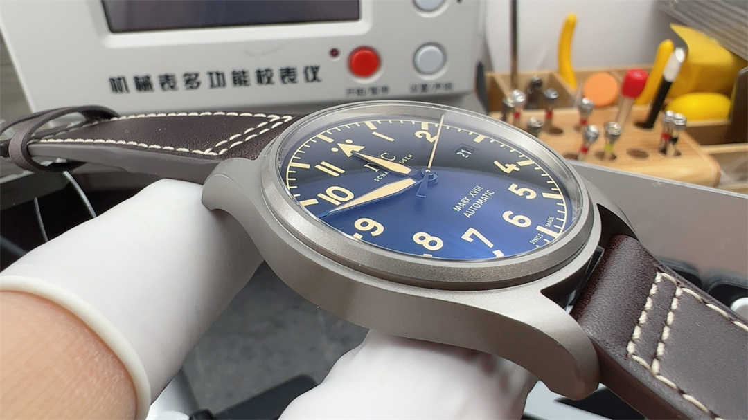 V7 Mark 18 Titanium Replica Watch – Lightweight Pilot Design with Premium Finishing