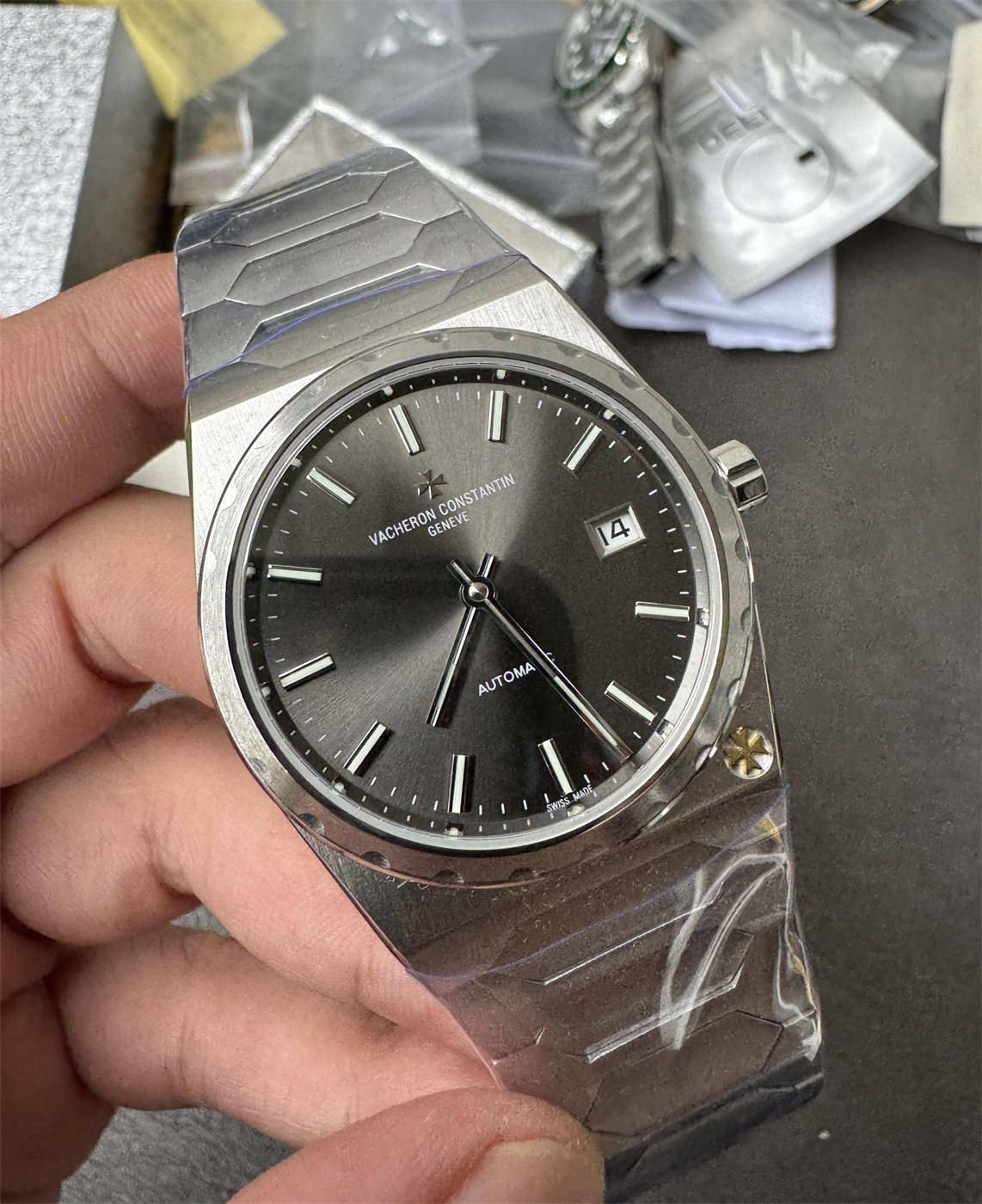 Vacheron Constantin 222 Replica (Stainless Steel) – Grey Dial [V9 Factory]