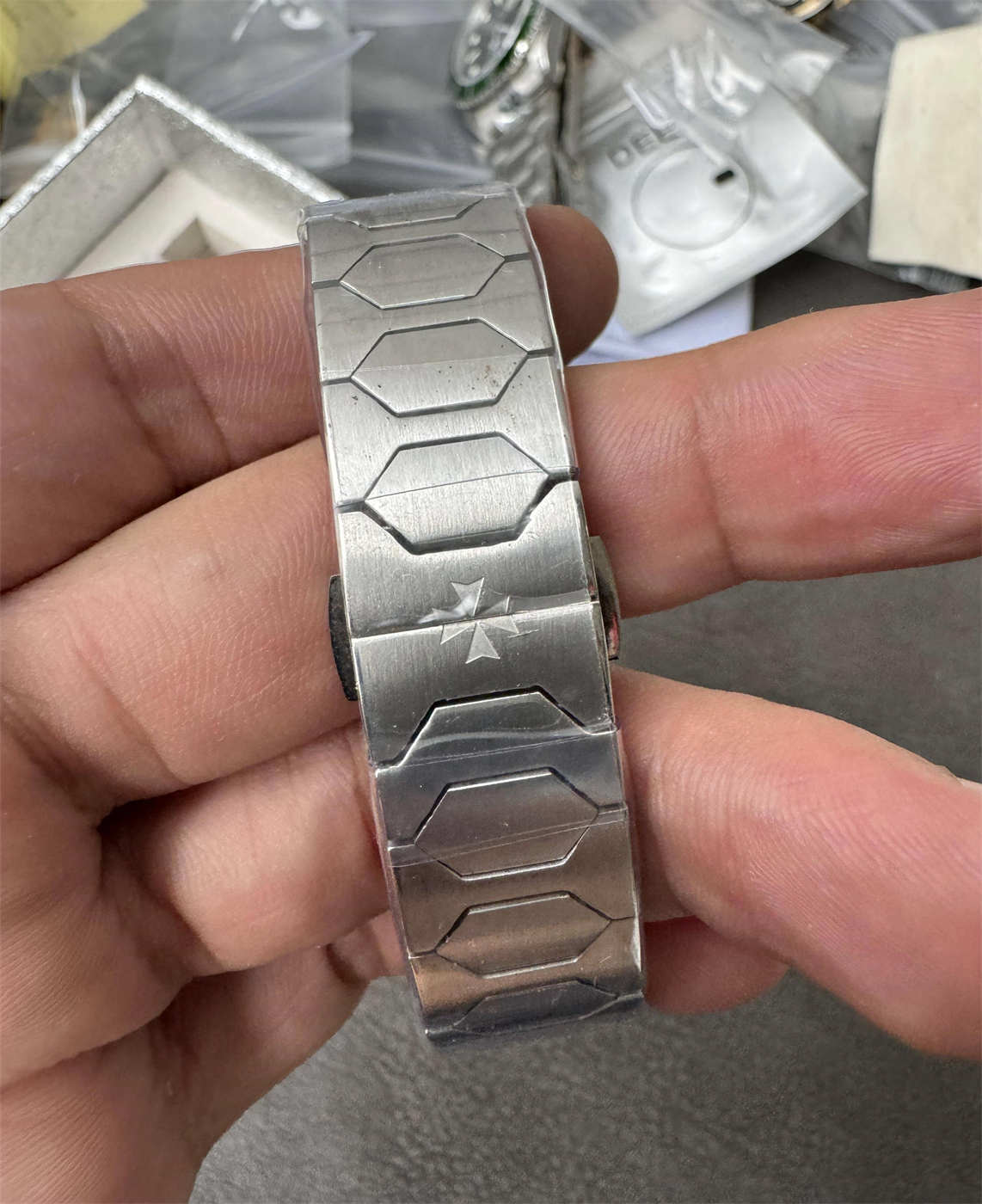 Vacheron Constantin 222 Replica (Stainless Steel) – Grey Dial [V9 Factory]