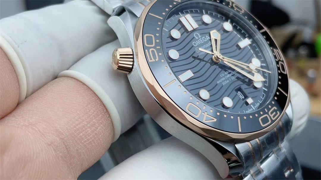 VS Factory Omega Seamaster Diver 300M Replica – Premium 42mm Steel & Rose Gold Diver Watch