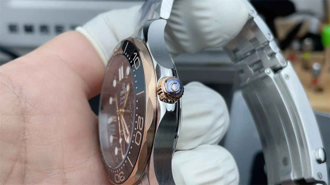 VS Factory Omega Seamaster Diver 300M Replica – Premium 42mm Steel & Rose Gold Diver Watch