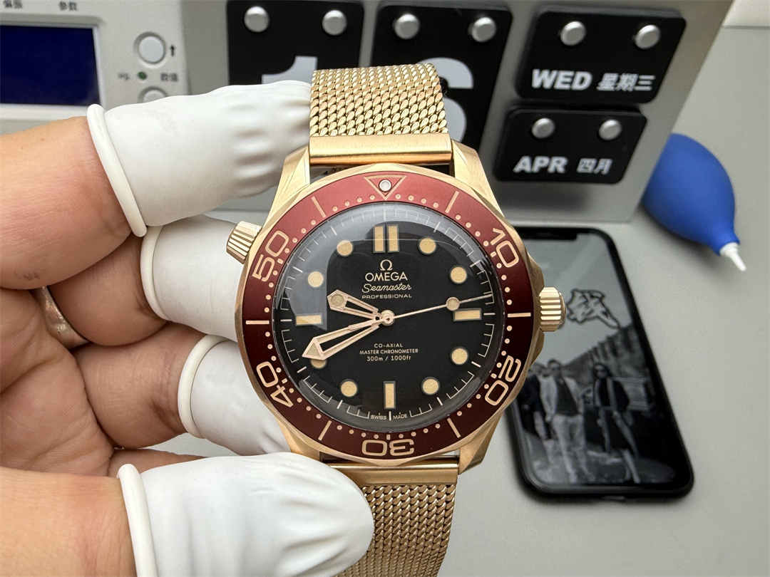 VS Factory Omega Seamaster 007 Burgundy – Premium VSF Diver Watch Replica 42mm