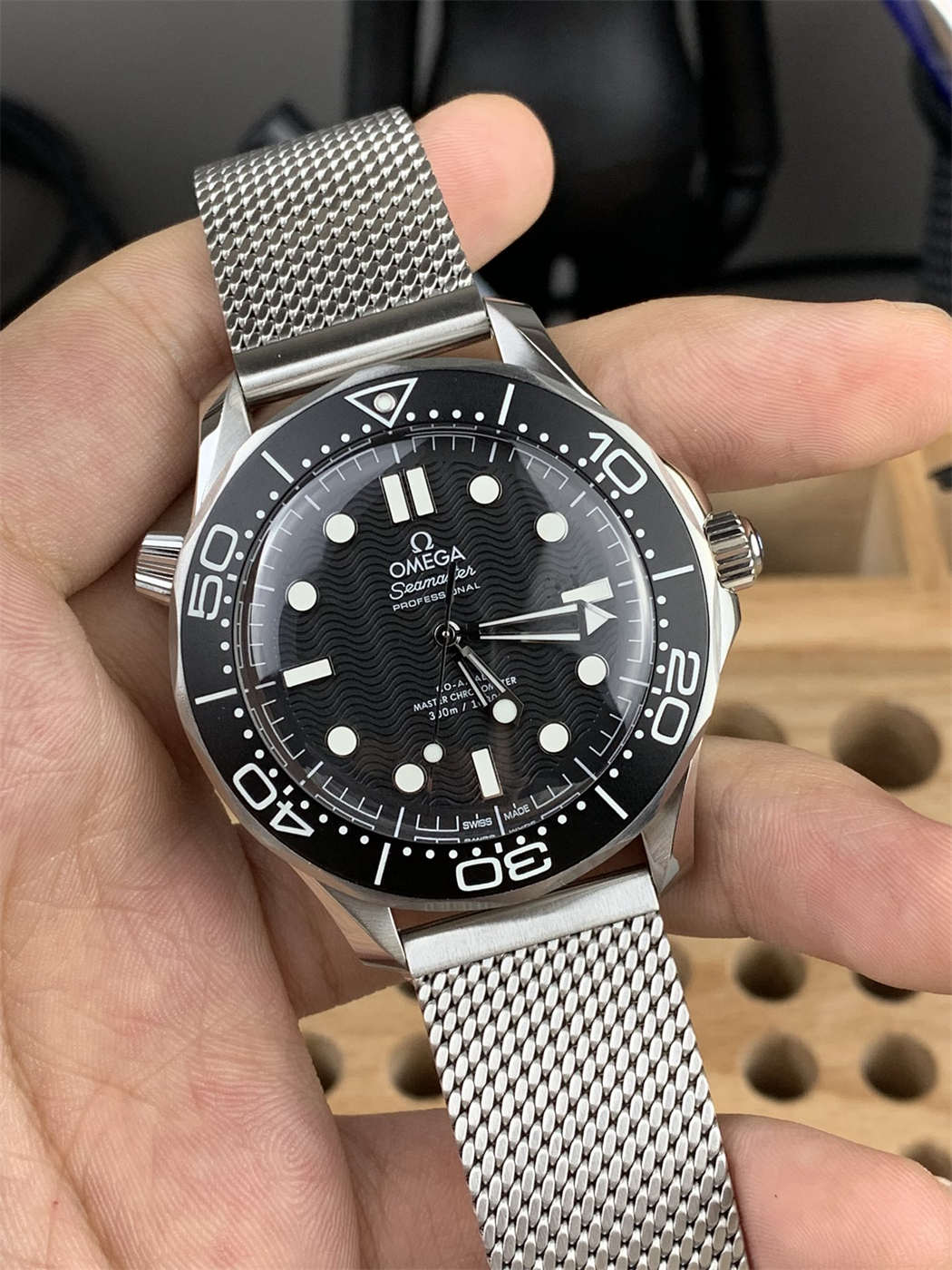VS Factory Seamaster 300M Replica – Black Dial 42mm Stainless Steel