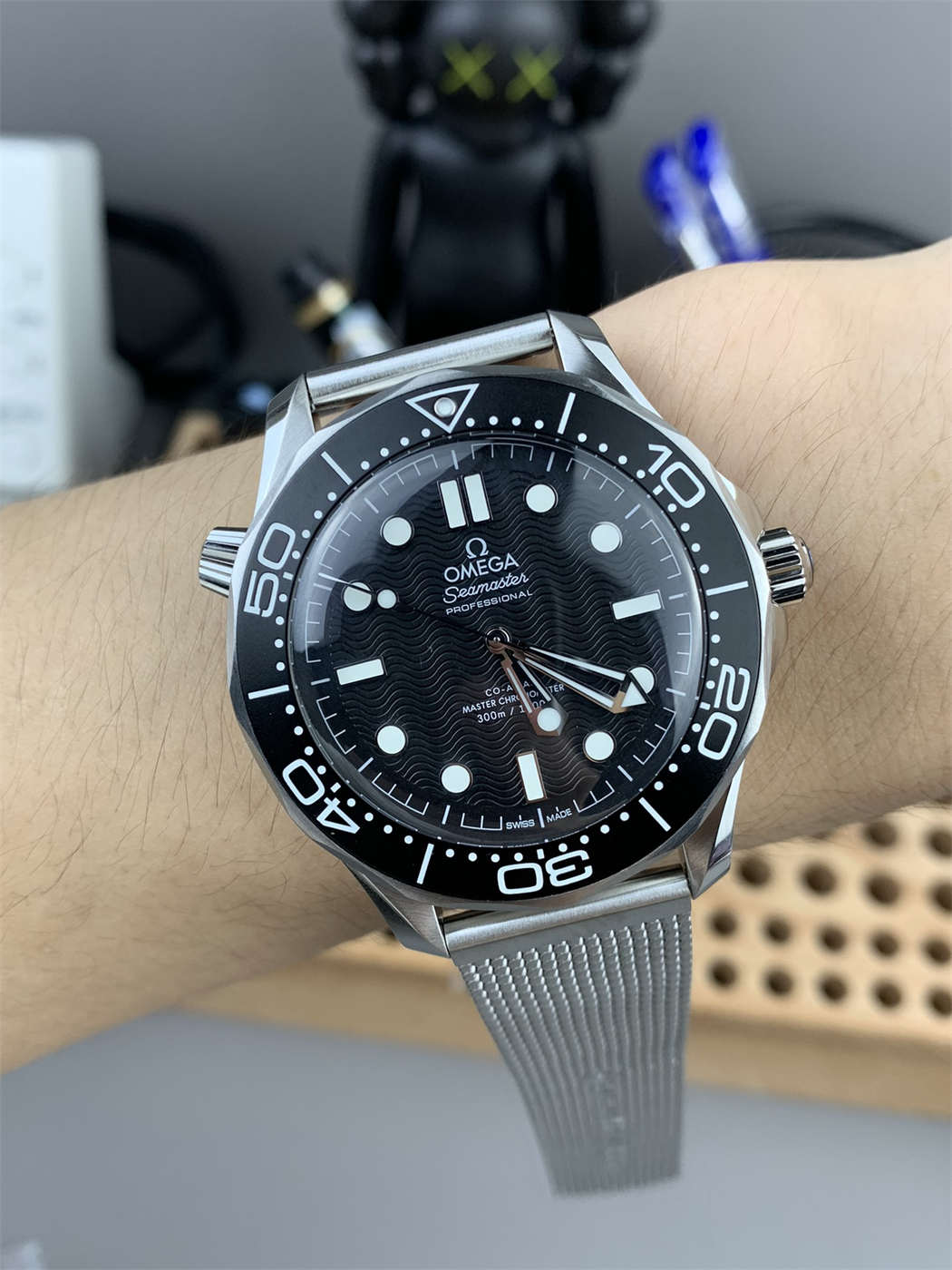 VS Factory Seamaster 300M Replica – Black Dial 42mm Stainless Steel