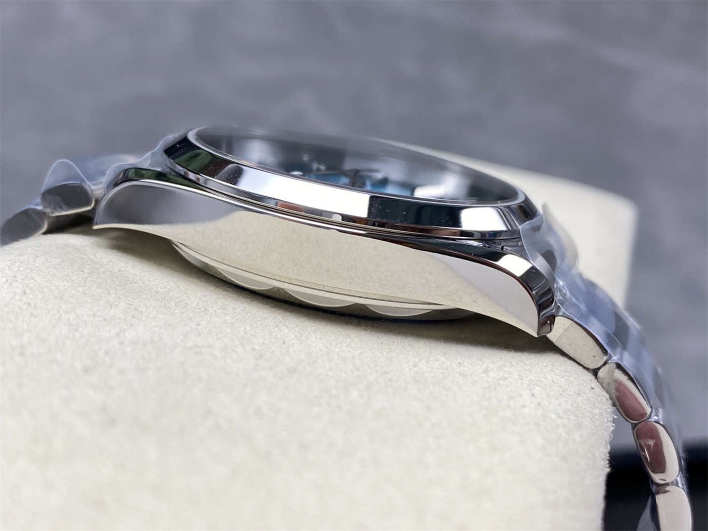 VSF Aqua Terra 150M 38mm “Shades” – Atlantic Blue Dial (VS8800 Super Clone)