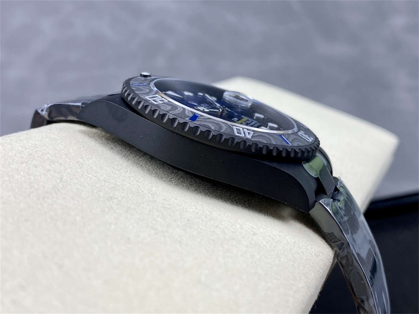 VSF DiW Submariner Gradient Blue – DLC Black Steel & Carbon Bezel (VS3135)
