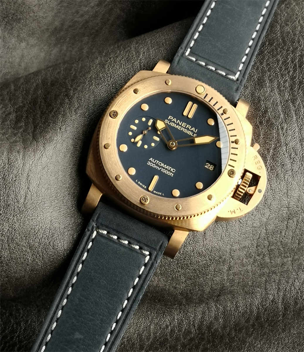 VSF Panerai PAM01074 – Bronze Submersible 42mm Blue Dial Replica Watch