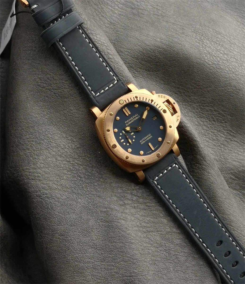 VSF Panerai PAM01074 – Bronze Submersible 42mm Blue Dial Replica Watch