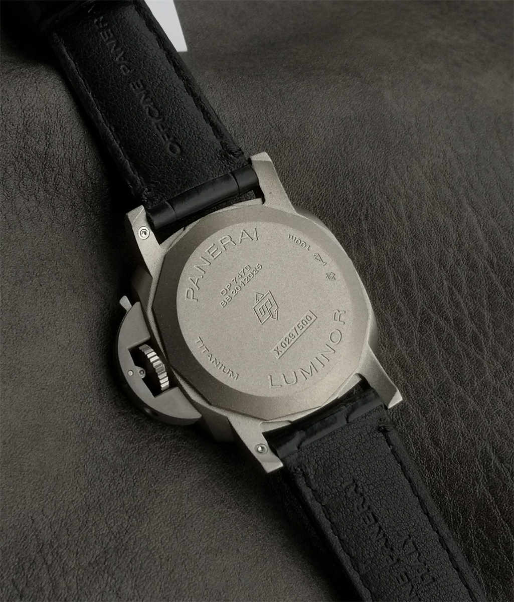 VSF Panerai PAM01279 – 42mm Titanium Luminor GMT Blue Sunburst Dial Replica