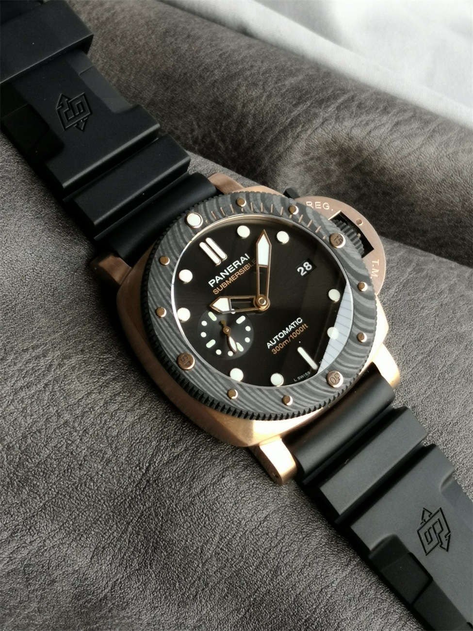 VSF Panerai PAM1070 Replica – Goldtech™ & Carbotech™ Submersible
