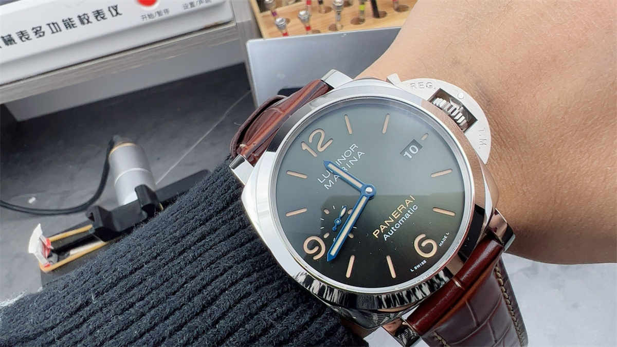 VSF Panerai PAM1116 – 44mm Luminor Marina Dark Green Dial Replica
