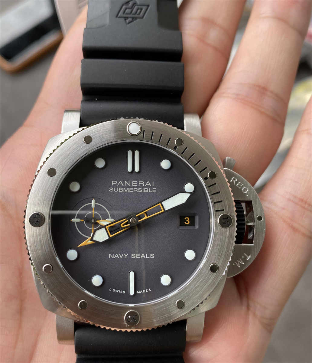 VSF Panerai PAM1323 – 44mm Submersible Replica with P.9000 Automatic Movement