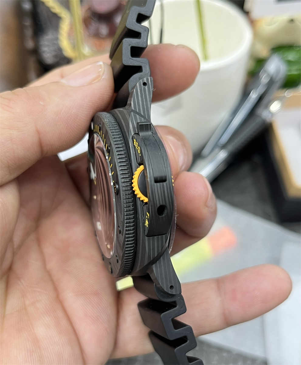 VSF Panerai PAM1324 – 44mm Submersible Carbotech-Style Carbon Replica