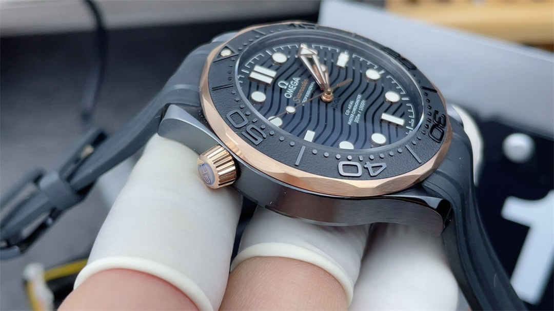 VSF Seamaster 300M Black & Rose Gold Replica – 43.5mm Diver Watch with Black Dial