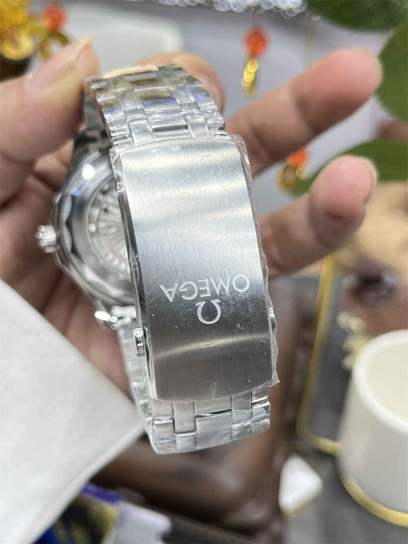 VSF Seamaster 300M Grey Dial Replica – 42mm Diver Watch with Ceramic Bezel