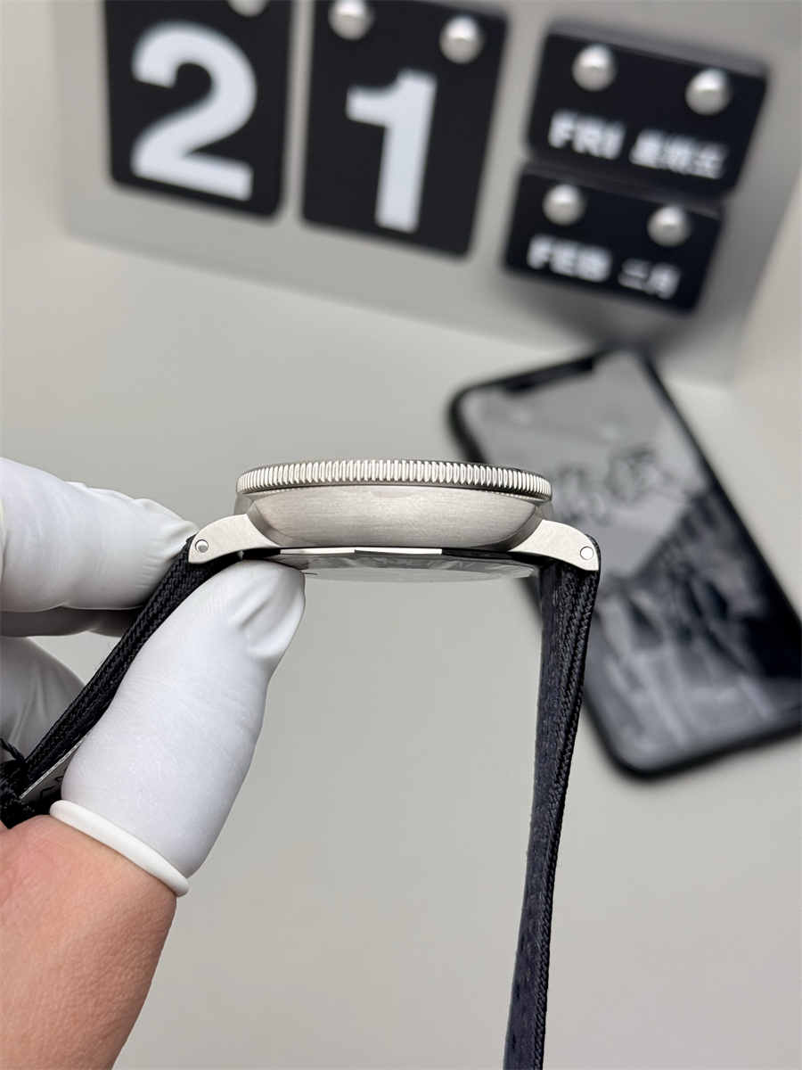 VSF Watches Panerai PAM984 – 47mm Titanium Submersible Super Clone