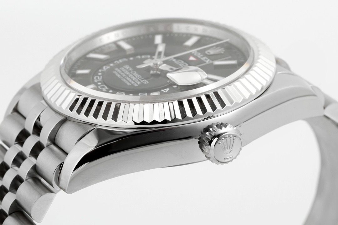 ZF Sky Dweller 336934 Replica – Black Dial Stainless Steel Sky-Dweller